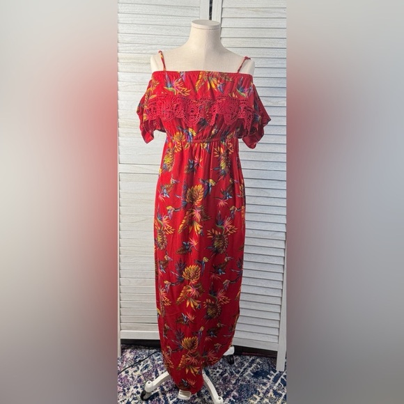 No Boundaries Red Maxi Dress. Size Medium. Excellent Condition - Picture 1 of 8